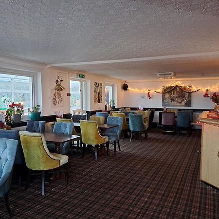 Boathouse Hotel Holyhead Ngoại thất bức ảnh
