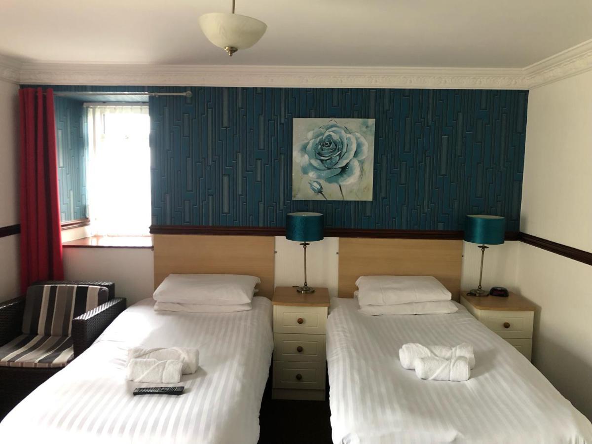Boathouse Hotel Holyhead Ngoại thất bức ảnh