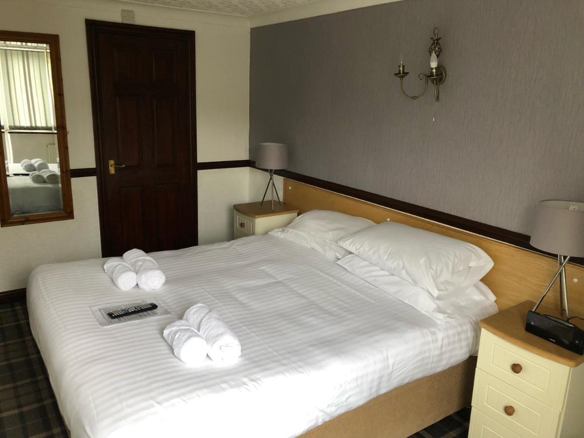 Boathouse Hotel Holyhead Ngoại thất bức ảnh