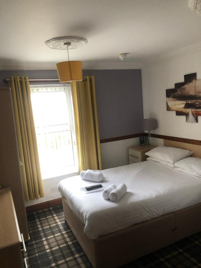 Boathouse Hotel Holyhead Ngoại thất bức ảnh